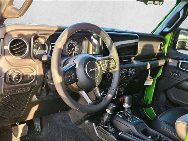 Used 2025 Jeep Gladiator Sport image 7