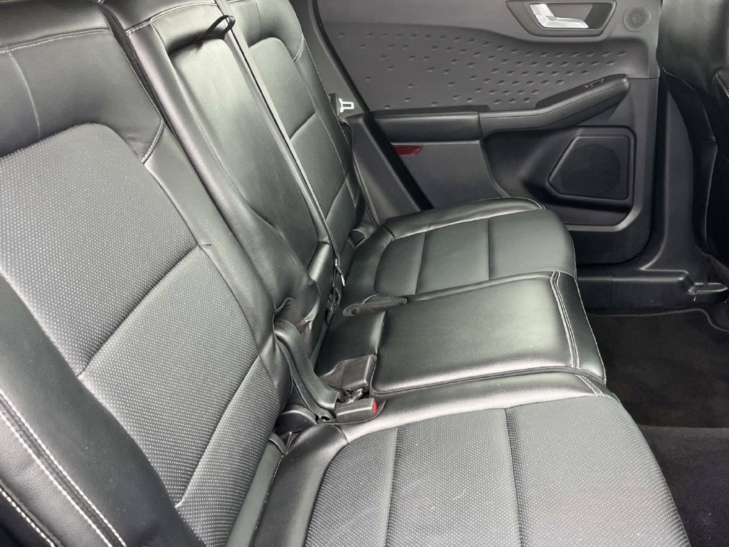 Certified 2020 Ford Escape Titanium AWD/4WD image 24