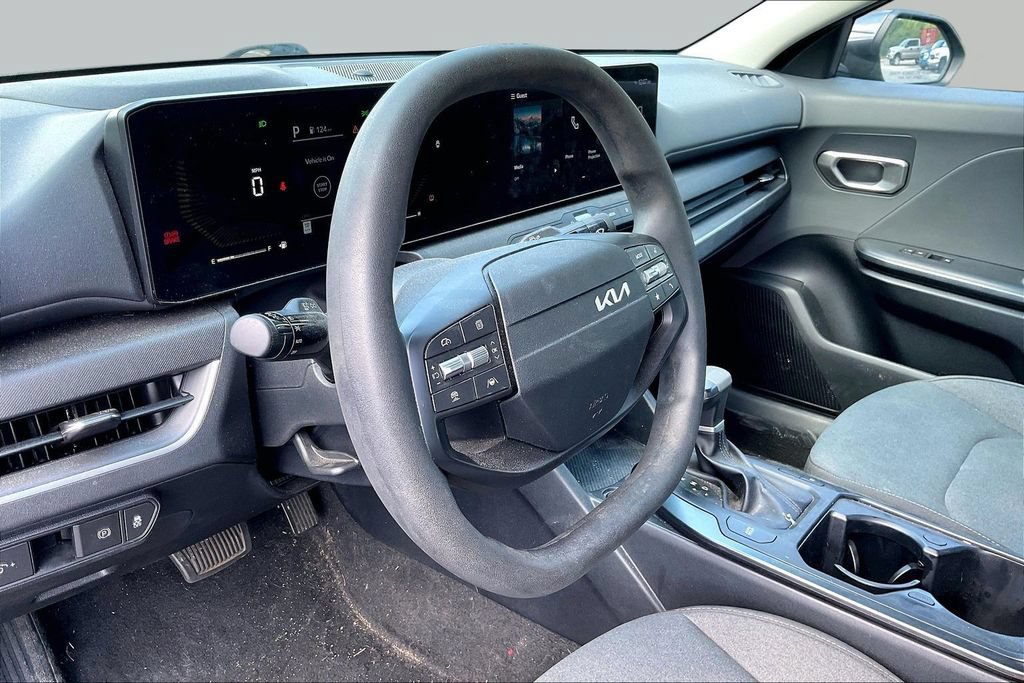 Used 2025 Kia K4 FWD image 14