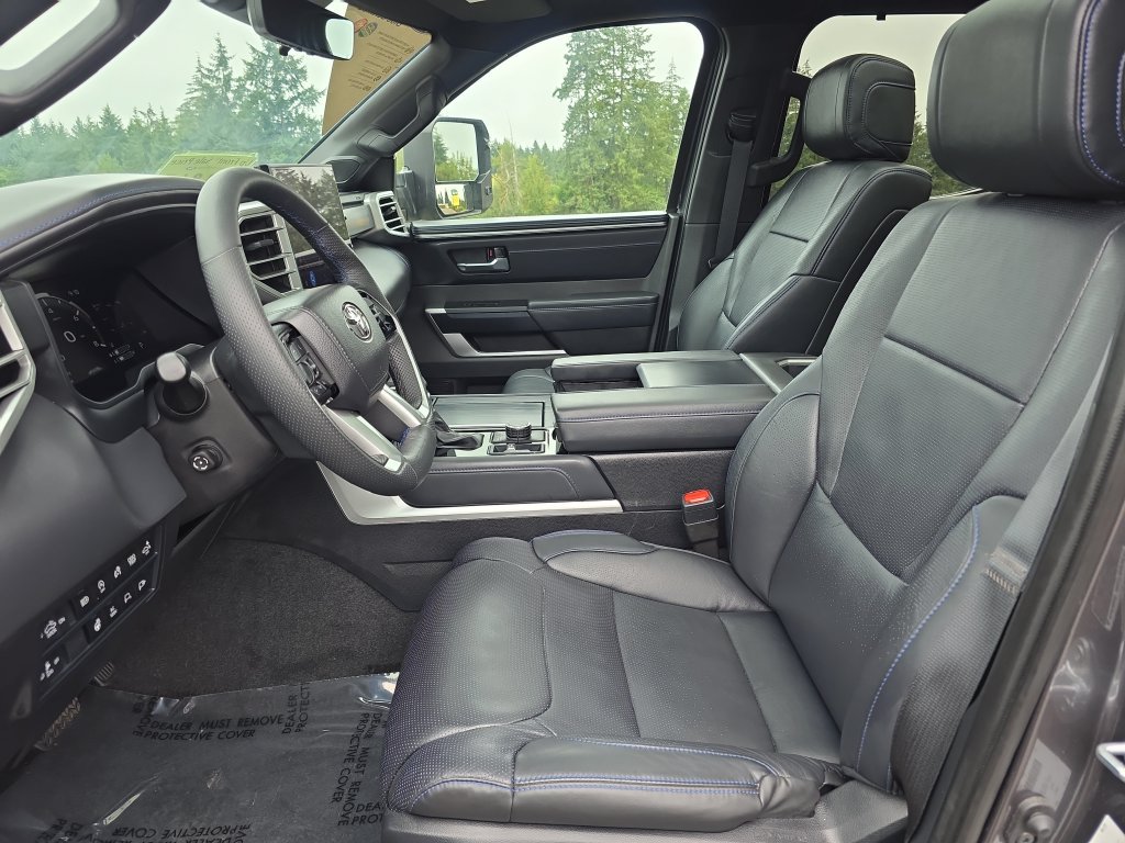 Used 2025 Toyota Tundra Platinum AWD/4WD image 5
