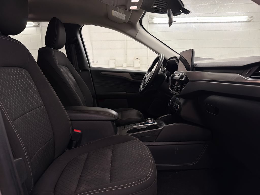 Certified 2024 Ford Escape Active FWD image 30