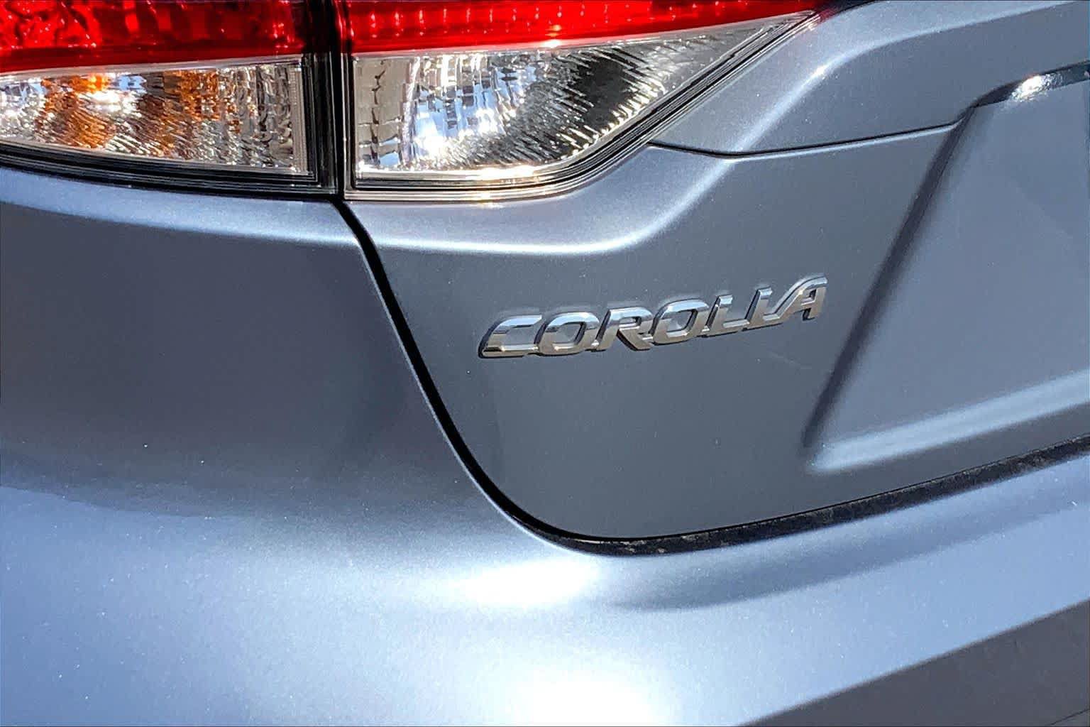 Used 2025 Toyota Corolla LE FWD image 10