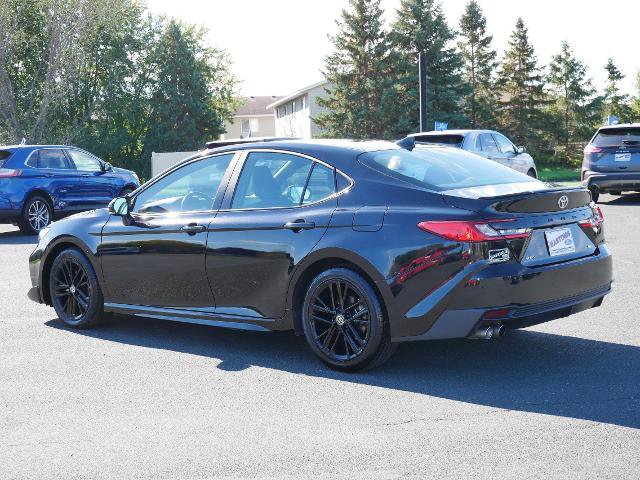 Used 2025 Toyota Camry SE FWD image 3