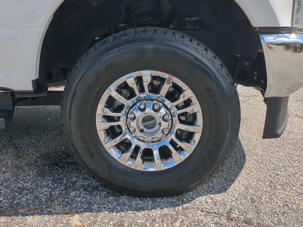 Certified 2022 Ford F350 XLT w/ XLT Premium Package AWD/4WD image 9