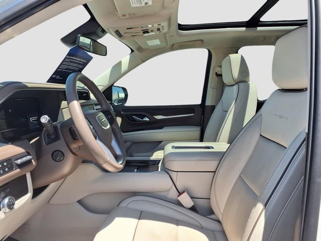 Used 2023 GMC Yukon XL Denali AWD/4WD image 7