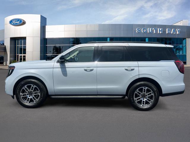 Certified 2025 Ford Expedition Active RWD image 2