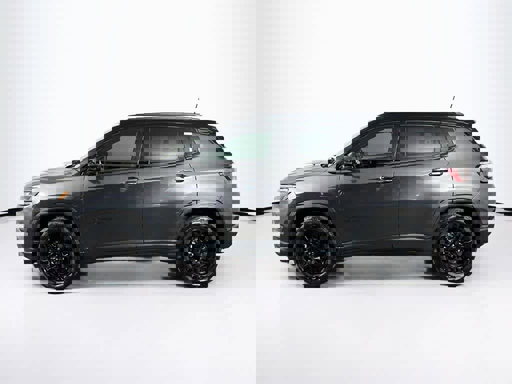 Used 2022 Jeep Compass Altitude image 3