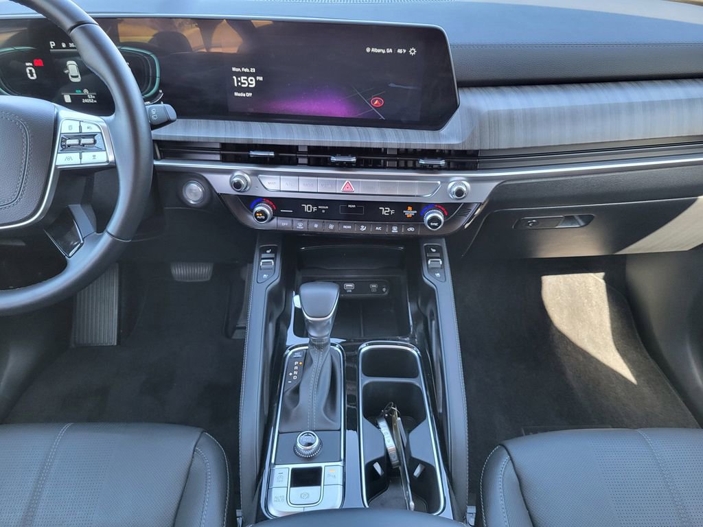 Used 2024 Kia Telluride EX w/ EX Captain's Chair Package image 21