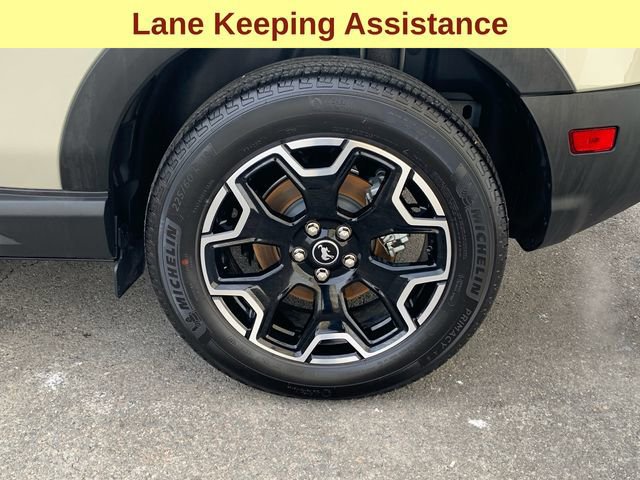 Certified 2025 Ford Bronco Sport Outer Banks w/ Outer Banks Tech Package+ image 14