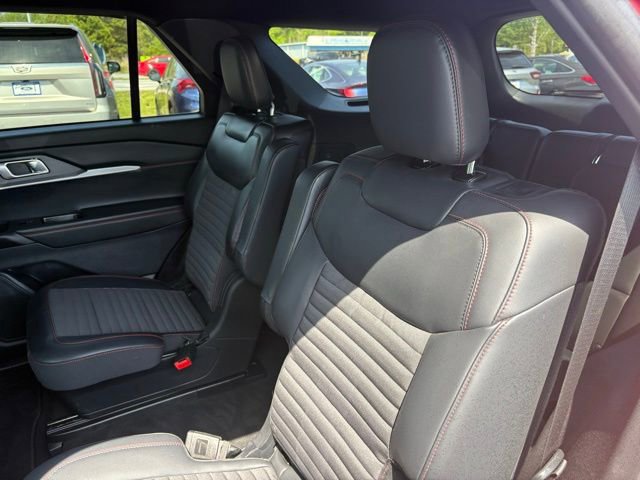 Certified 2025 Ford Explorer ST-Line w/ Premium Package image 25