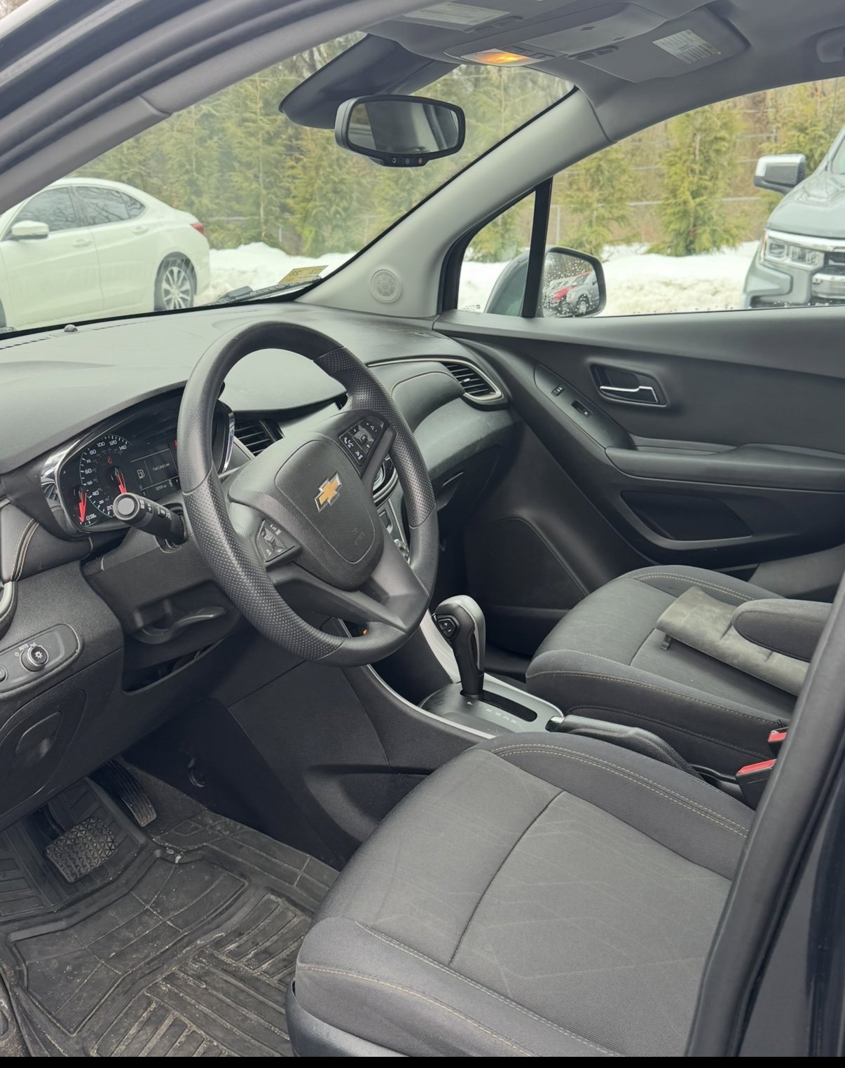 Used 2017 Chevrolet Trax LT AWD/4WD image 6