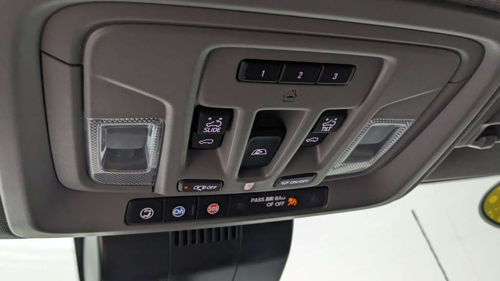 Used 2024 GMC Sierra 2500 Denali w/ Technology Package AWD/4WD image 32