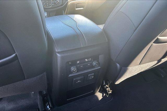 Used 2022 Chevrolet Traverse RS AWD/4WD image 34