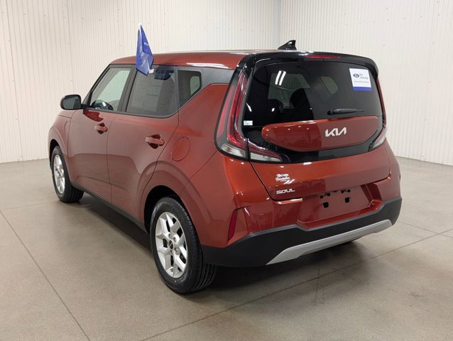 Used 2024 Kia Soul LX w/ Option Group 015 FWD image 19