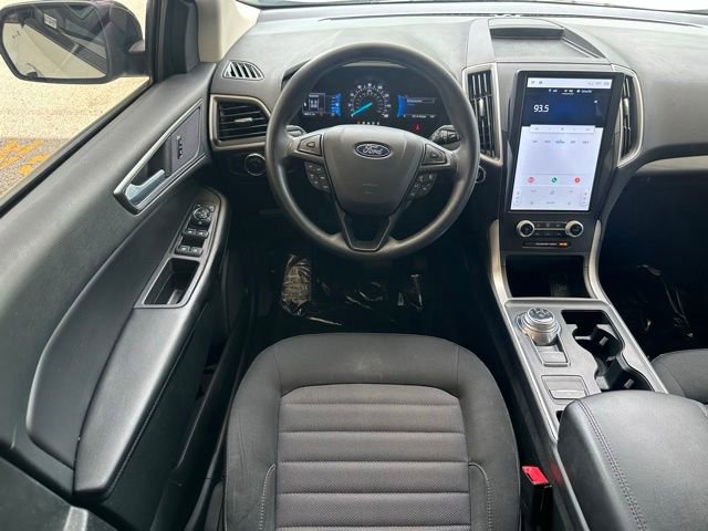 Certified 2023 Ford Edge SE w/ Black Appearance Package AWD/4WD image 10