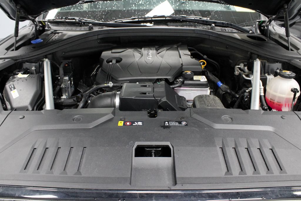 Used 2024 Genesis GV70 2.5T w/ Advanced Package AWD/4WD image 17