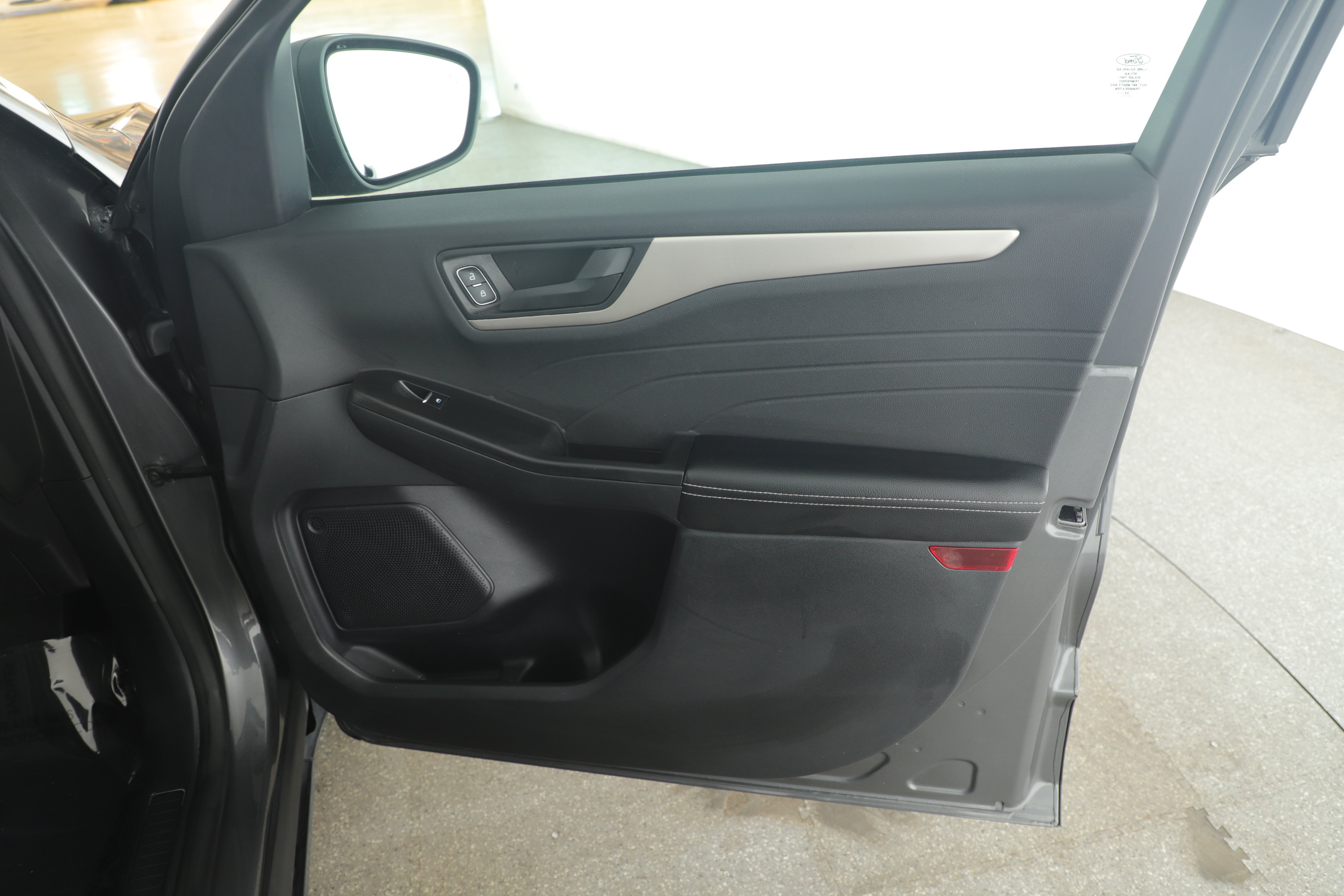 Certified 2022 Ford Escape SE image 12