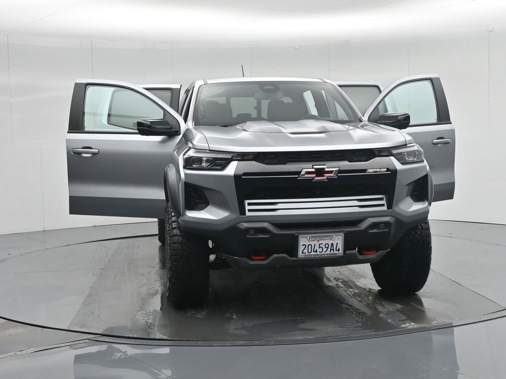 Used 2024 Chevrolet Colorado ZR2 w/ Technology Package image 34