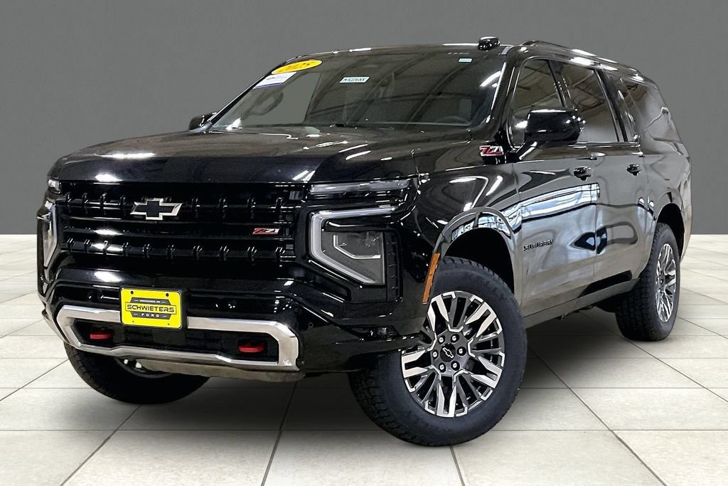 Used 2025 Chevrolet Suburban Z71 AWD/4WD image 2