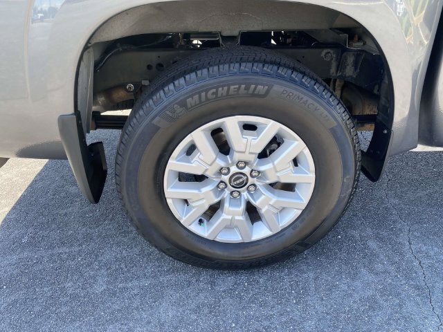 Used 2023 Nissan Frontier SV w/ Tow Package AWD/4WD image 9