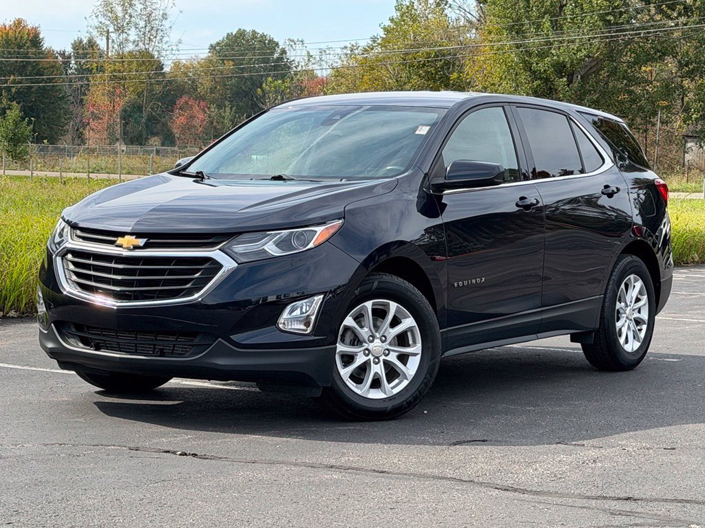 Used 2020 Chevrolet Equinox LT w/ Driver Convenience Package FWD image 2