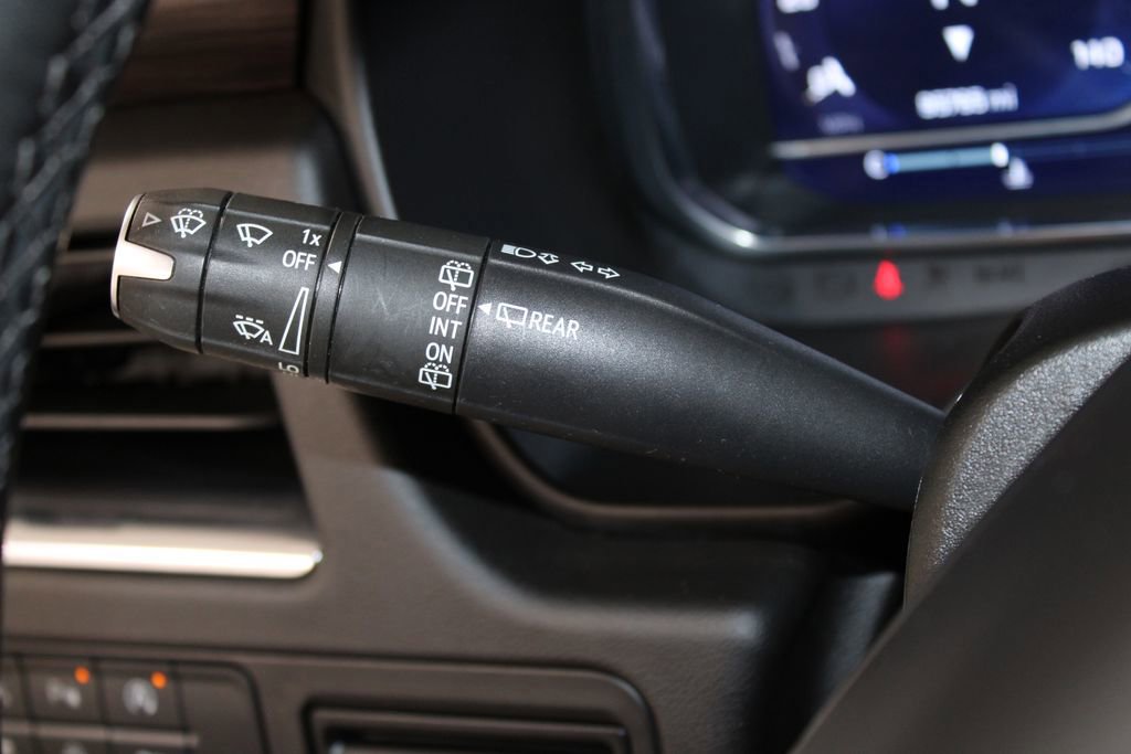 Used 2023 Chevrolet Suburban Z71 w/ Luxury Package image 43