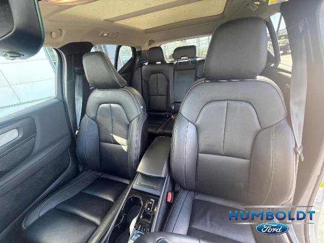 Used 2024 Volvo XC40 B5 Ultimate w/ Protection Package Premier image 14
