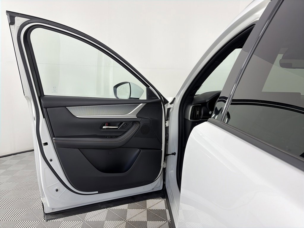 Used 2025 MAZDA CX-90 Plug-In Hybrid w/ Premium Plus image 10