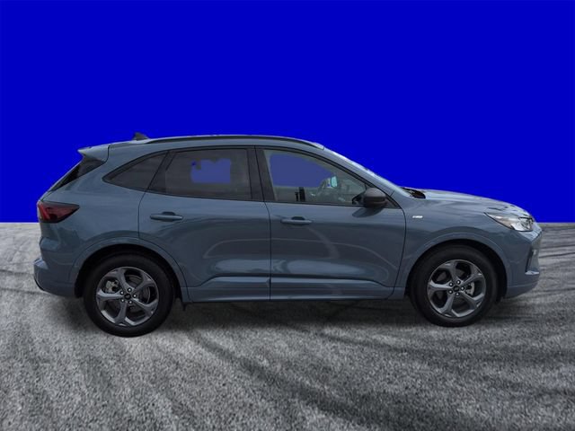 Certified 2024 Ford Escape ST-Line w/ Tech Pack #1 FWD image 3