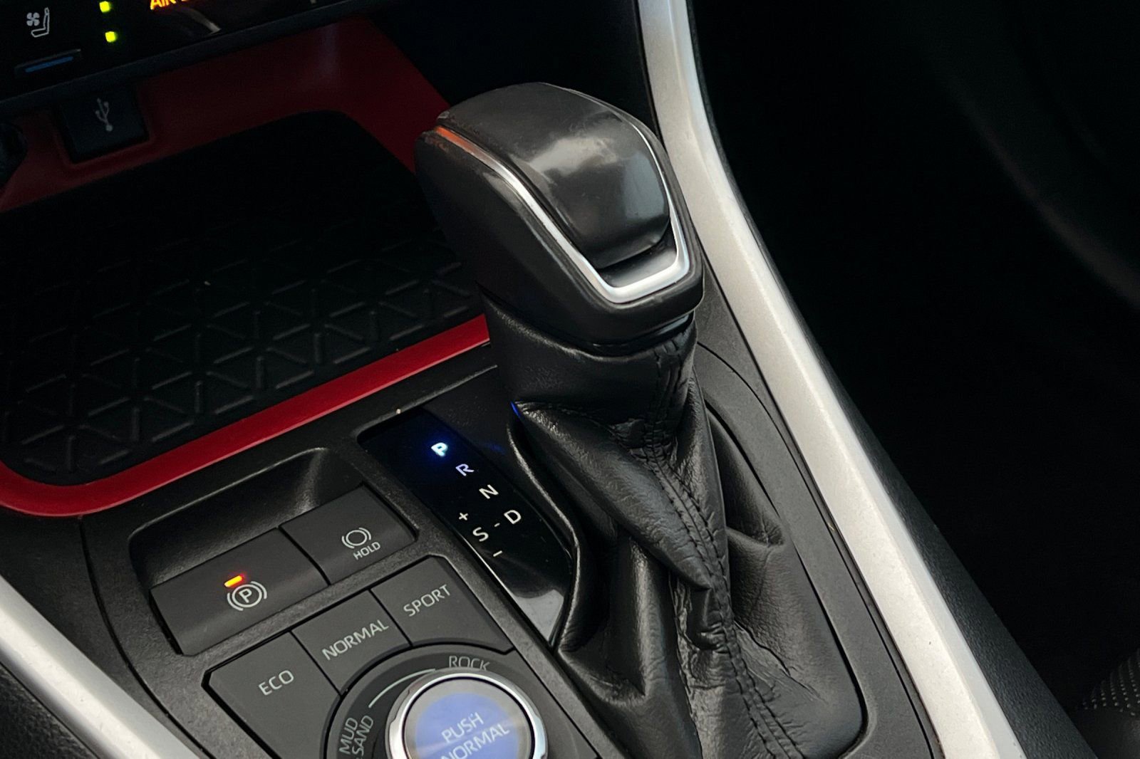 Used 2021 Toyota RAV4 TRD Off-Road w/ TRD Off-Road Weather Package AWD/4WD image 23