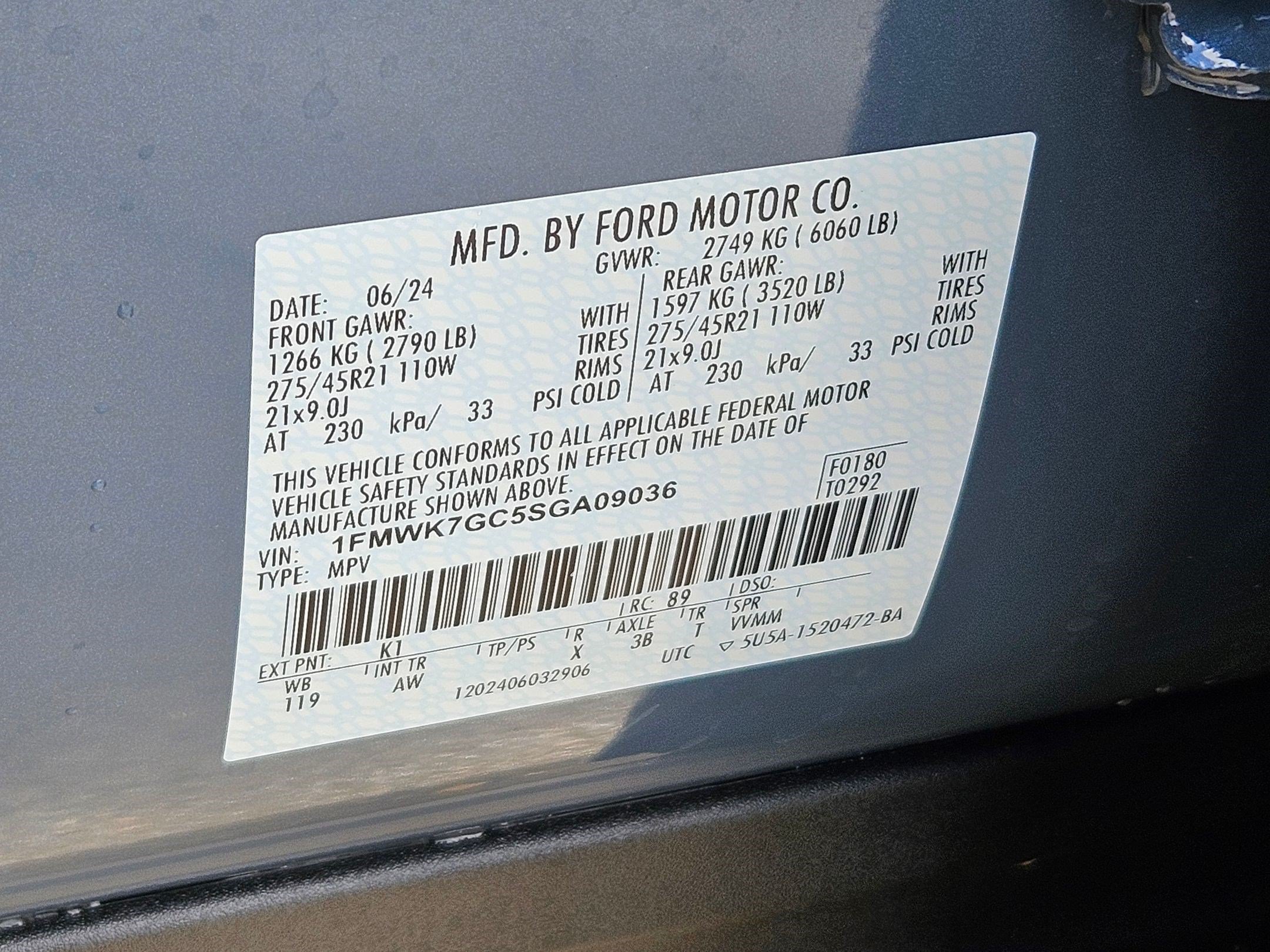 Certified 2025 Ford Explorer ST RWD image 36