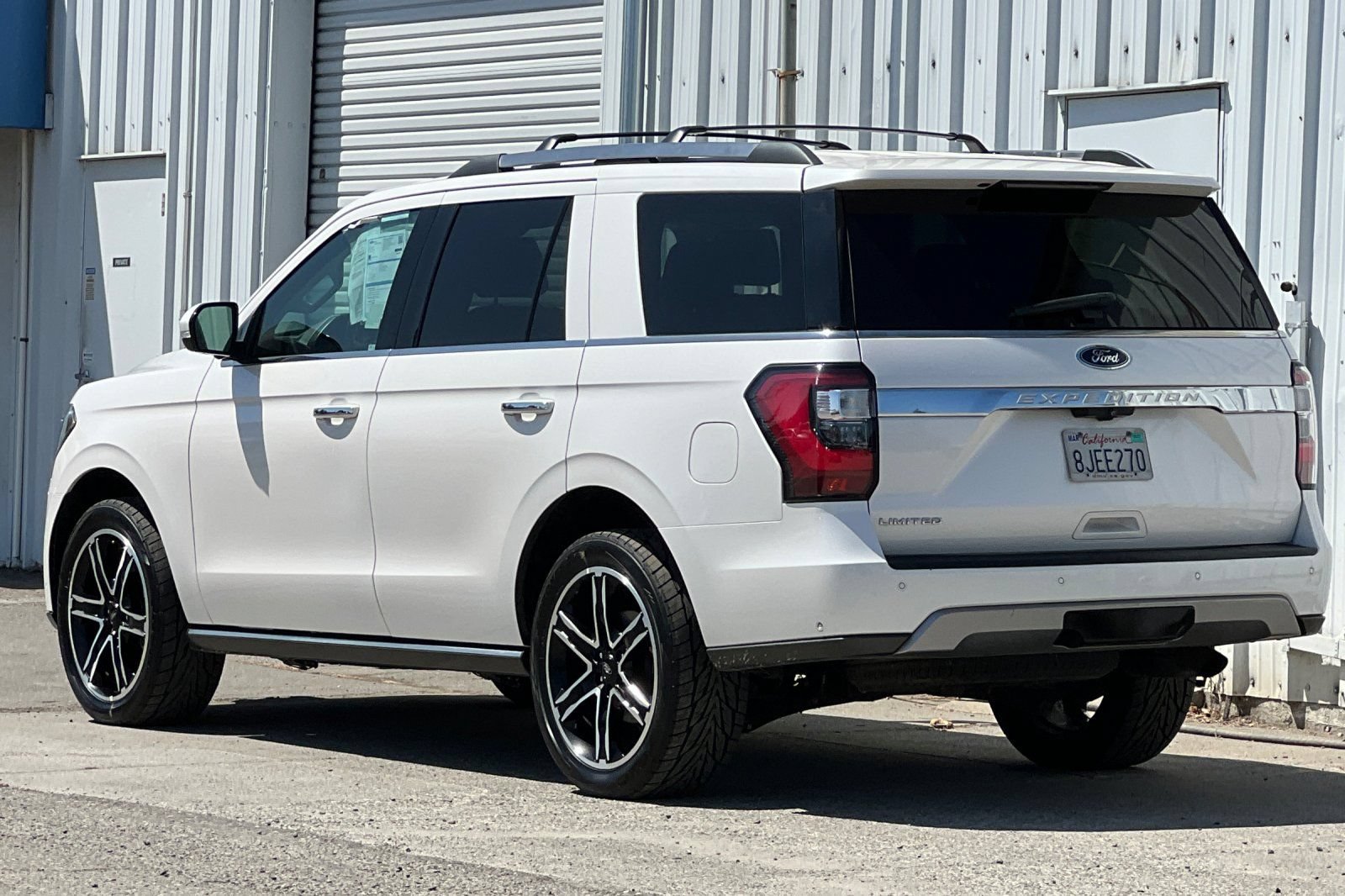 Certified 2019 Ford Expedition Limited w/ Special Edition Package AWD/4WD image 6