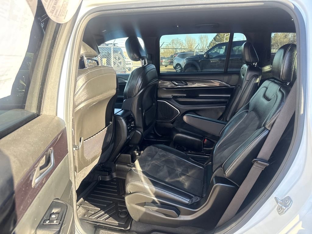 Used 2021 Jeep Grand Cherokee L Altitude image 19