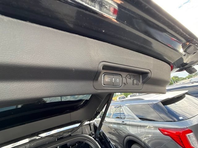 Certified 2025 Ford Explorer ST-Line w/ Premium Package AWD/4WD image 36