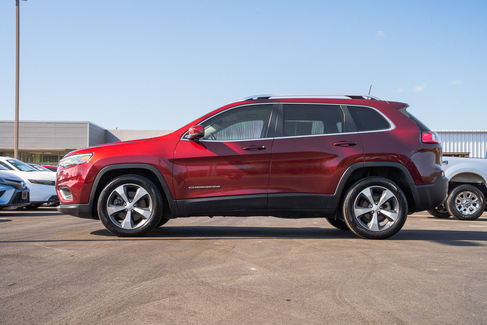 Used 2020 Jeep Cherokee Limited FWD image 5
