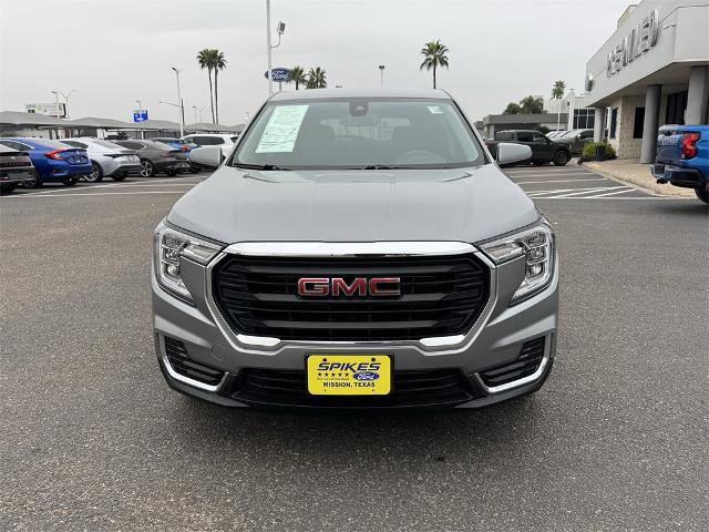 Used 2023 GMC Terrain SLE image 8