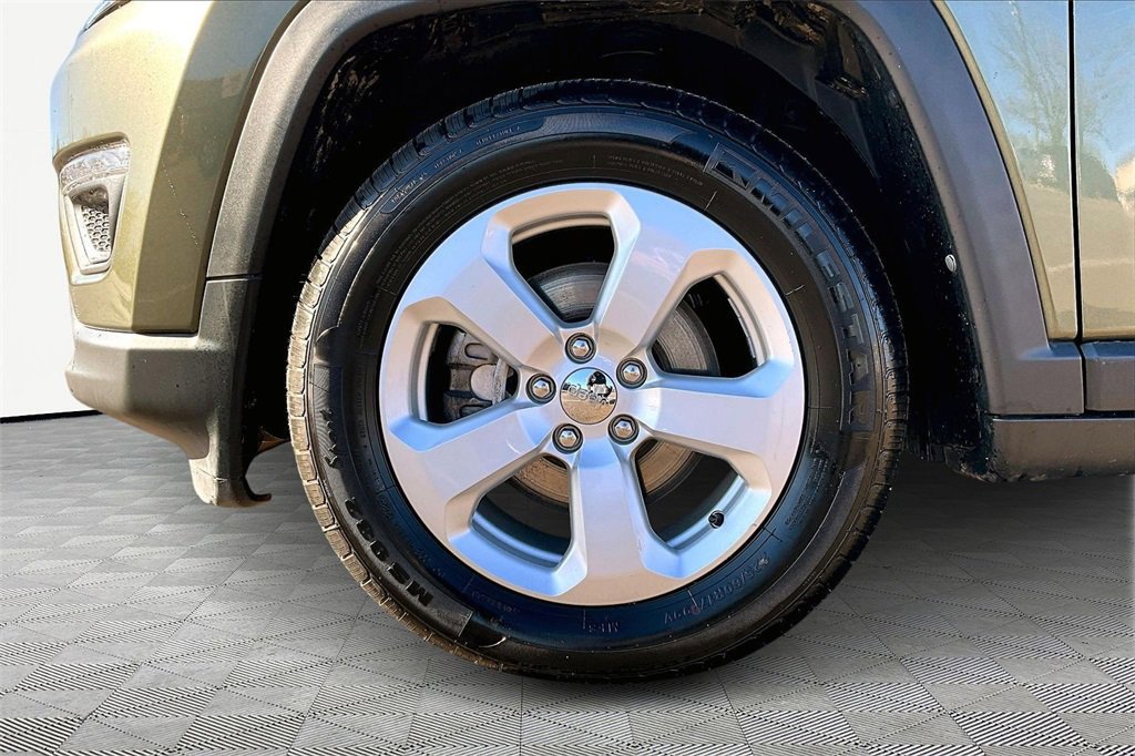 Used 2021 Jeep Compass Latitude image 11