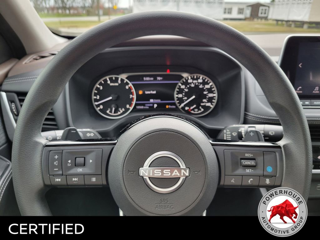 Used 2023 Nissan Rogue SV FWD image 32