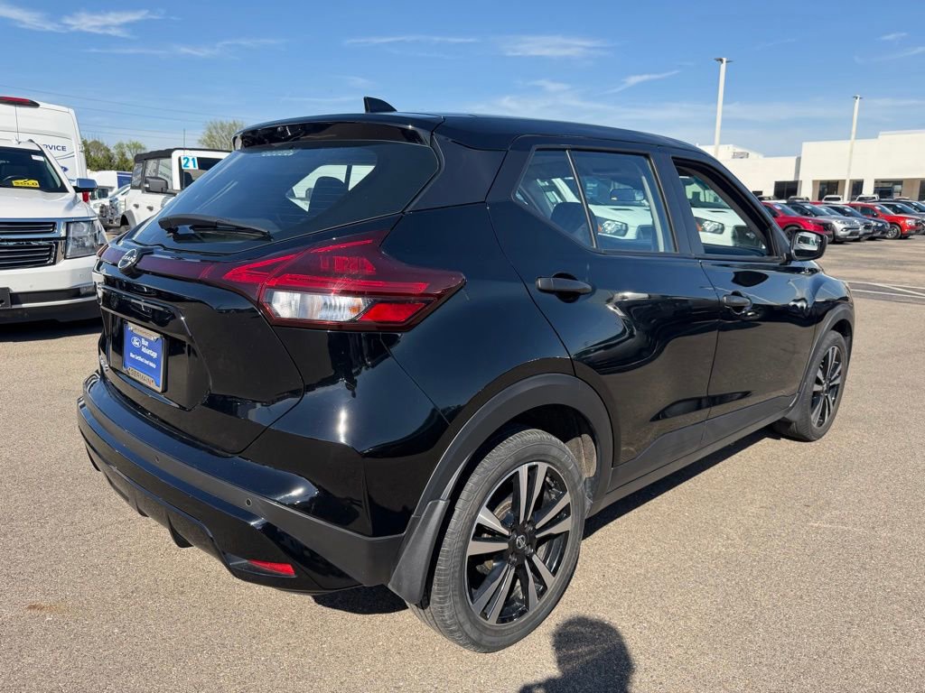 Used 2024 Nissan Kicks S image 5