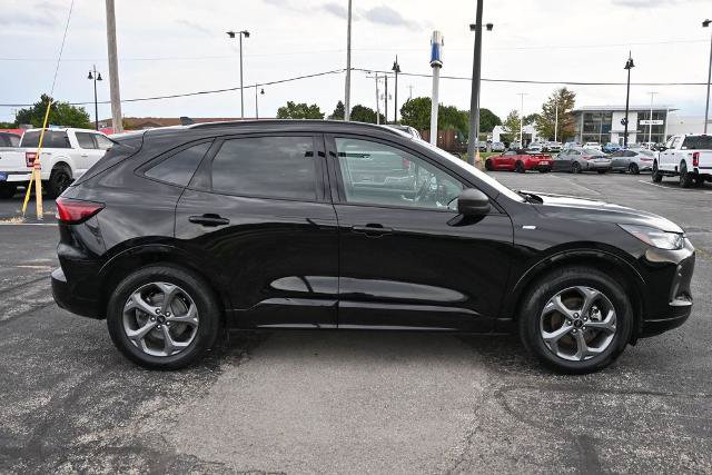 Certified 2024 Ford Escape ST-Line w/ Tech Pack #1 AWD/4WD image 8