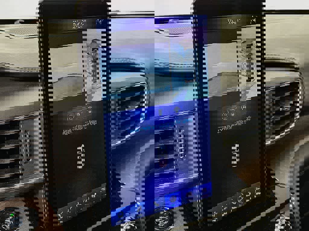 Certified 2021 Ford Explorer Platinum w/ Equipment Group 601A image 29