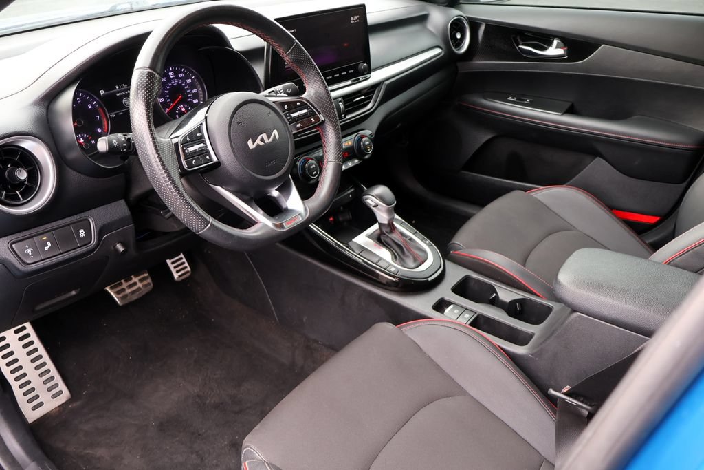 Used 2022 Kia Forte GT w/ GT Technology Package FWD image 4