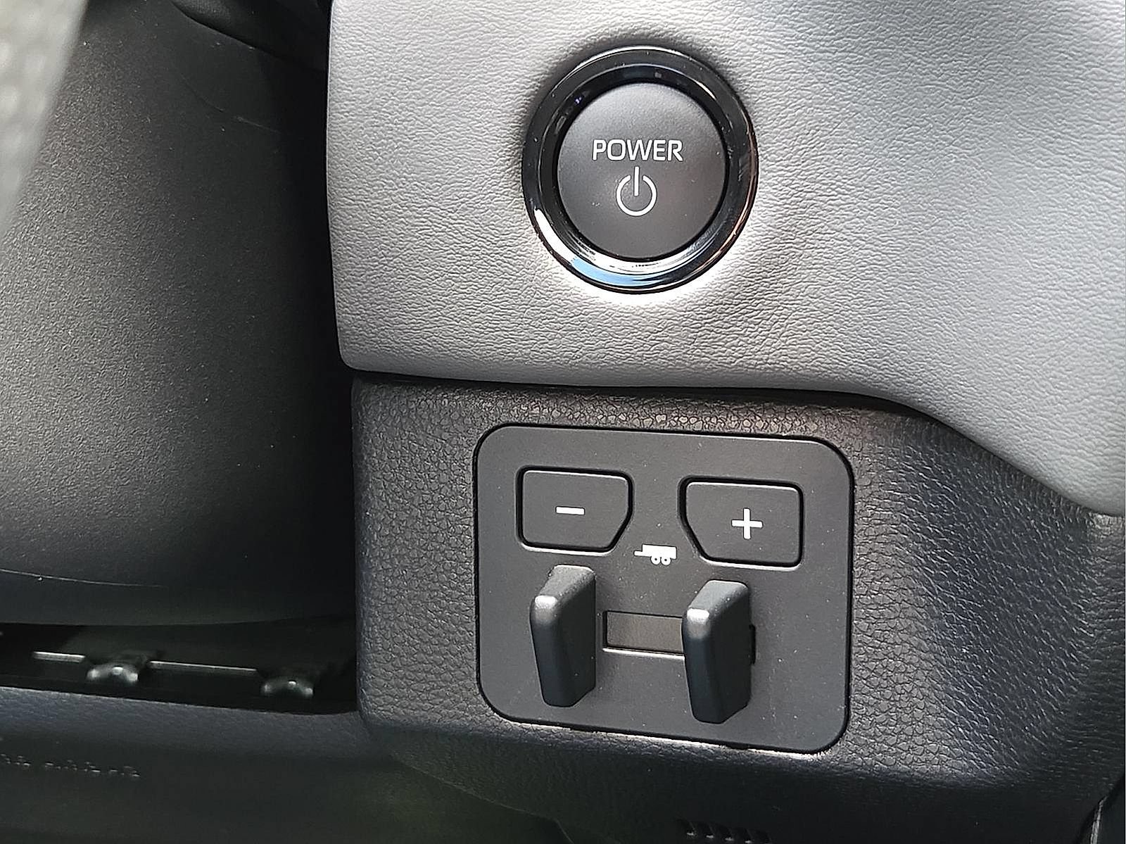 Used 2026 Toyota Sequoia Capstone AWD/4WD image 19
