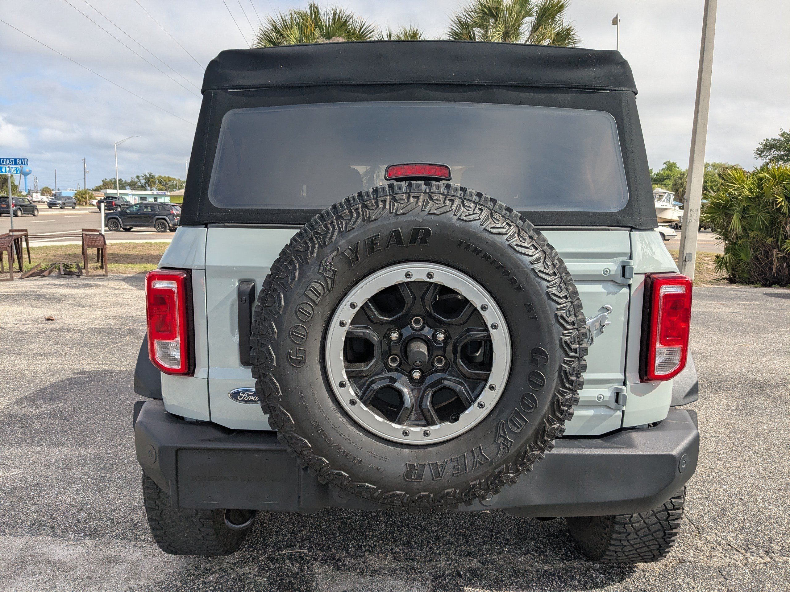 Certified 2023 Ford Bronco Big Bend w/ Sasquatch Package AWD/4WD image 5