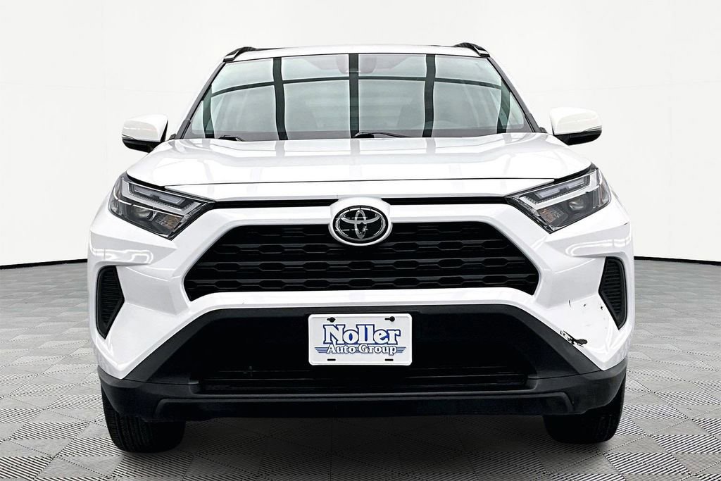 Used 2025 Toyota RAV4 XLE image 6