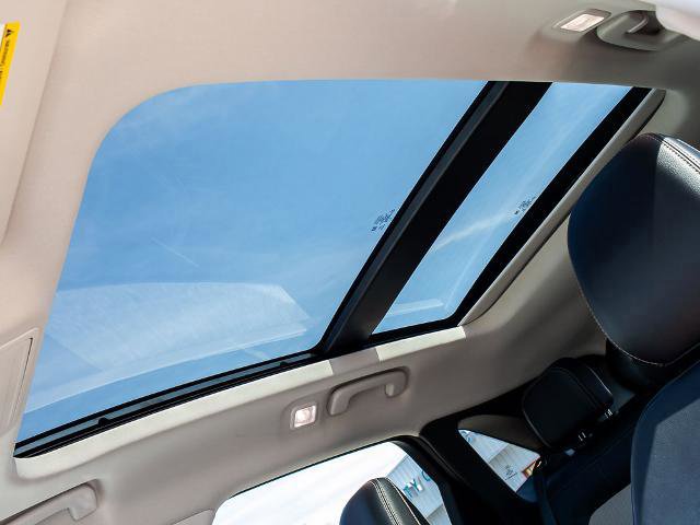 Certified 2022 Ford Escape Titanium w/ Titanium Elite Package image 20