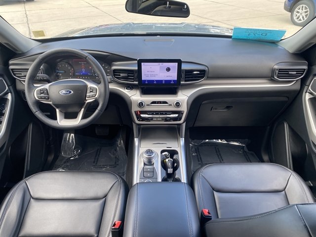 Certified 2024 Ford Explorer XLT w/ Equipment Group 202A AWD/4WD image 8