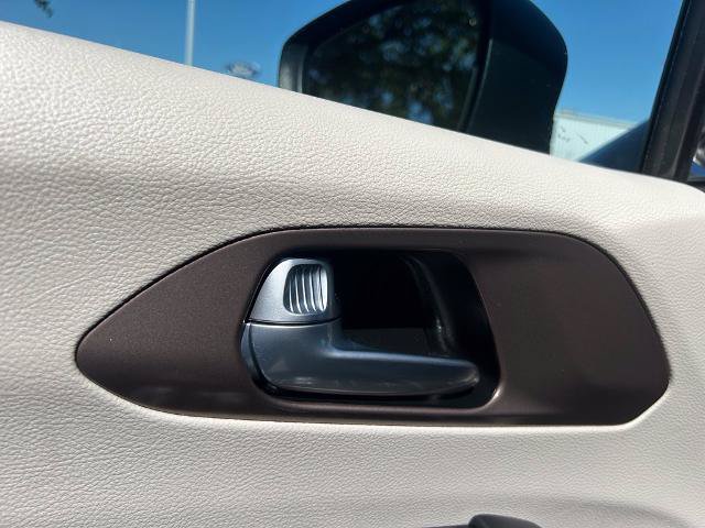 Used 2023 Chrysler Voyager LX FWD image 11