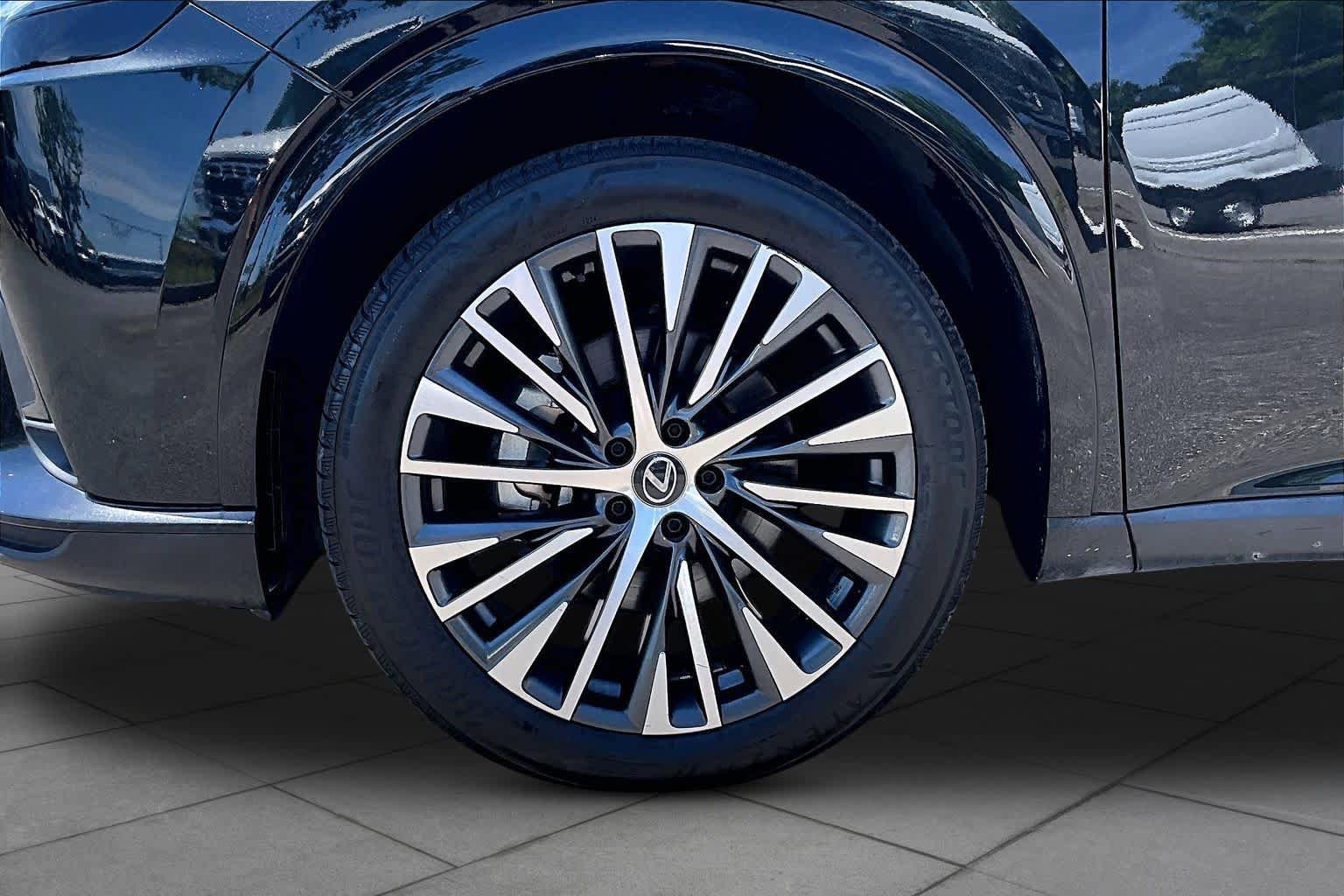 Used 2023 Lexus RX 350 Premium Plus w/ Cold Area Package FWD image 11