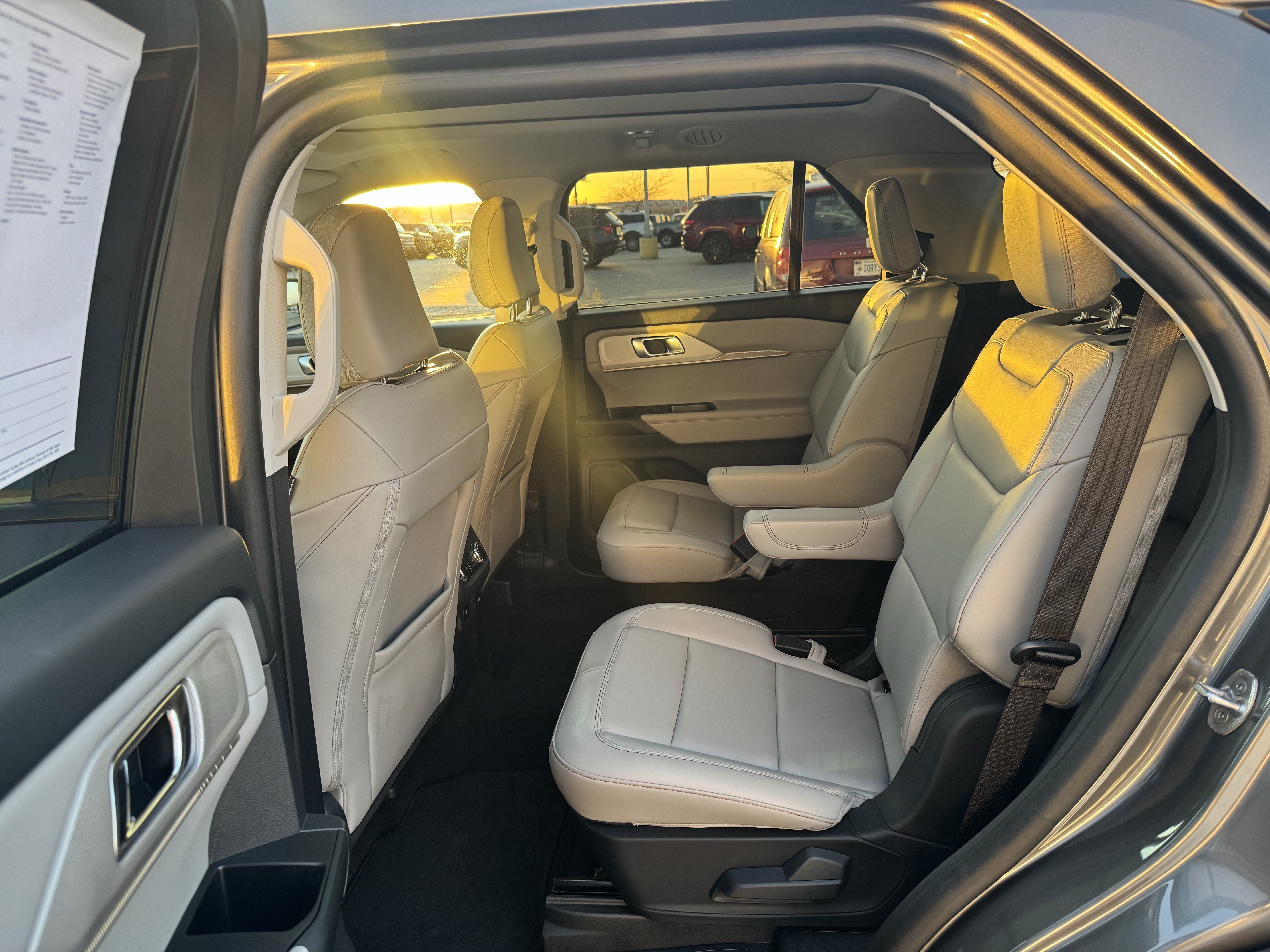Certified 2025 Ford Explorer Active w/ Active Comfort Package AWD/4WD image 21